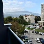 아파트 Comfortable Urban Anikal With Free Parking