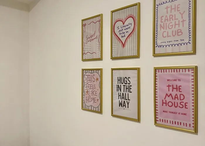 Appartamento Comfortable Urban Anikal With Free Parking